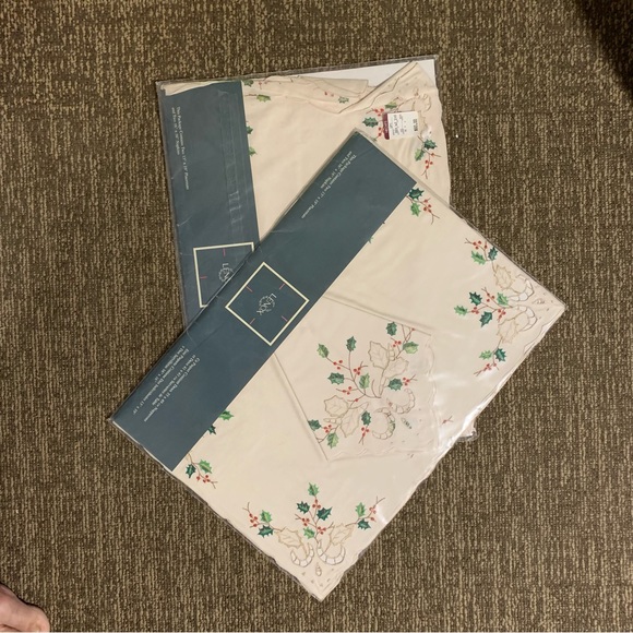 Lenox Dining Vintage Still In Package Lenox Holly Holiday Sets Of